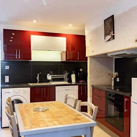 La Boutique Germain 4 à 6 Personnes Hébergement de vacances Lacave (Lot)
