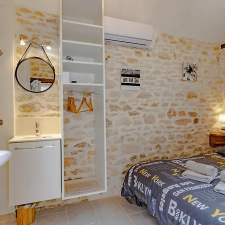 Feriehus La Boutique Germain 4 A 6 Personnes Lacave (Lot)